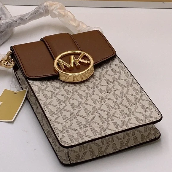 NWT MICHAEL KORS CARMEN SMALL NORTH SOUTH PHONE XBODY VANILLA/BROWN SIGNATURE - Picture 5 of 9
